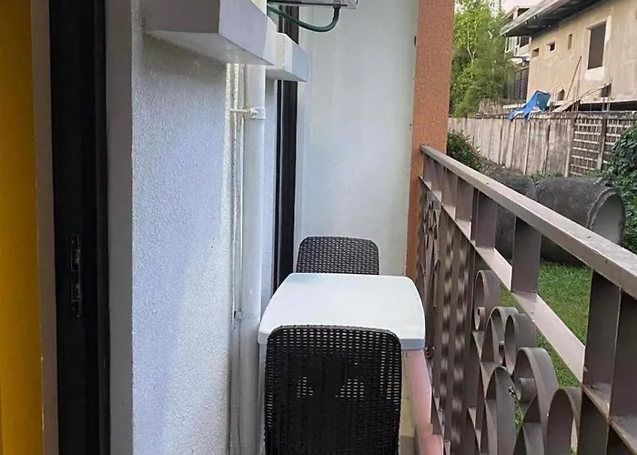 Live Smart, Live Resort-style